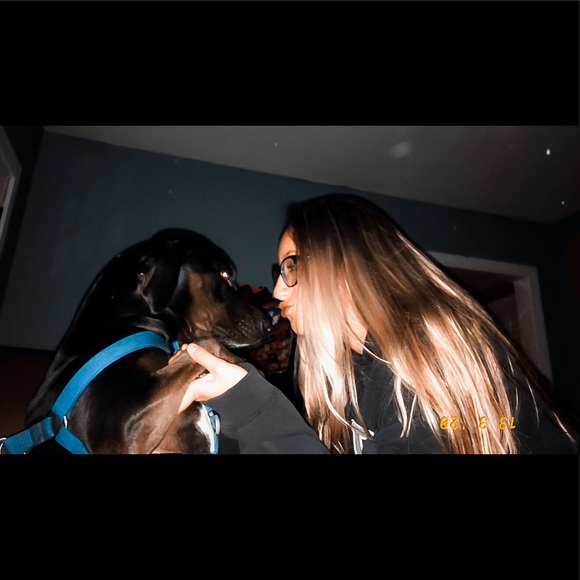 Meet your Posher, Danyelle - Picture 2 of 2